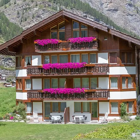 Haus Pan Apartment *